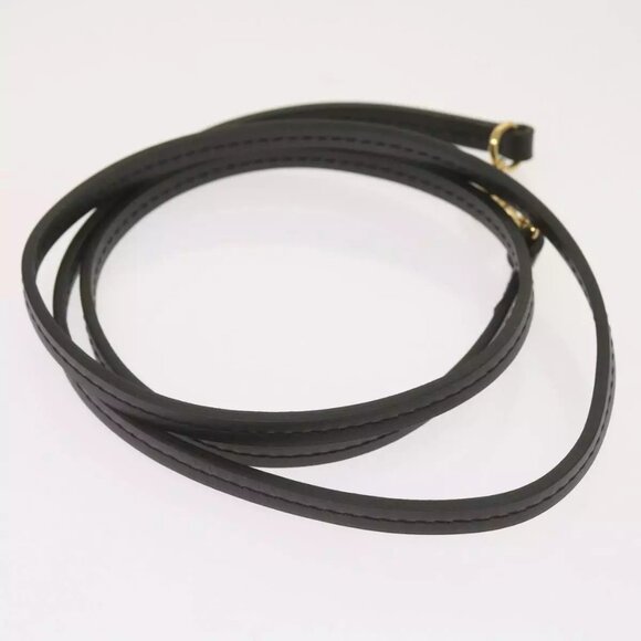 LOUIS VUITTON Transformed Monogram Cat Eye Trunk iPhone Case - Picture 4 of 16